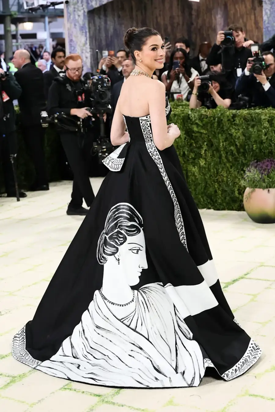 اليكم أجمل إطلالات المشاهير في حفل Met Gala 