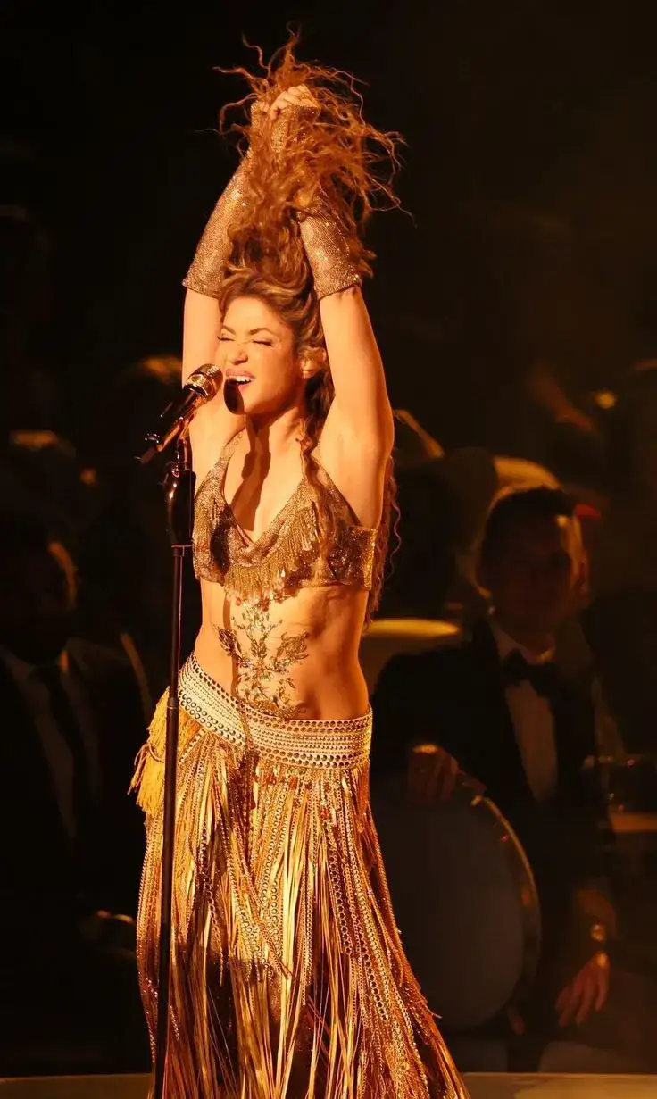 Shakira الأسطورة اللبنانية – الكولومبية