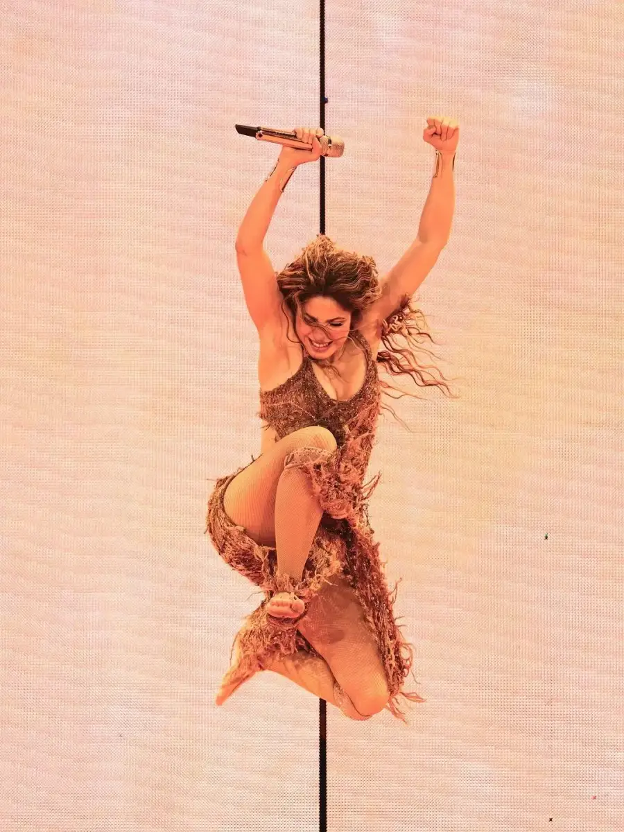 Shakira الأسطورة اللبنانية – الكولومبية