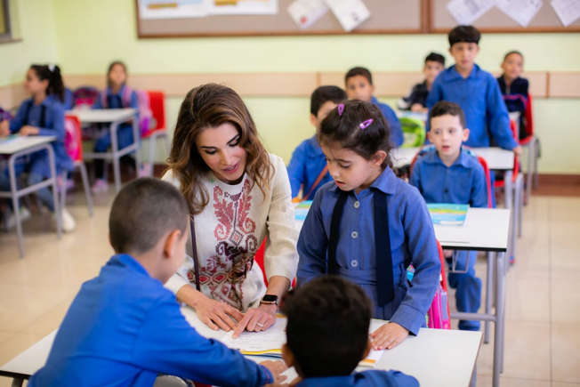 لا تزال الملكة رانيا ملكة الأردن تأسر العالم